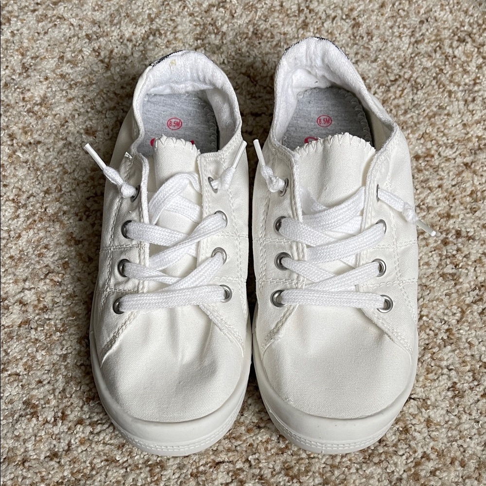 Jellypop Dallas Sneaker Size 8.5